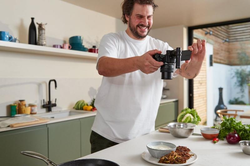 Máy ảnh Canon EOS R50 (Body) | Chính Hãng