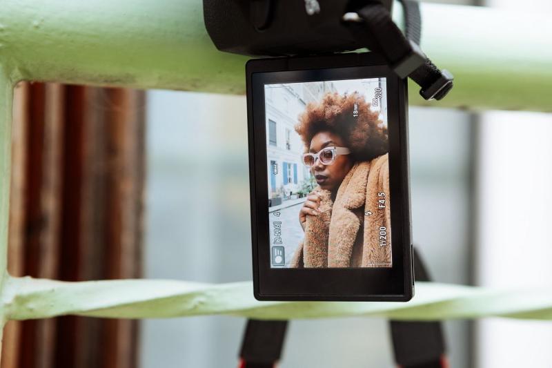 Canon EOS R50 kèm RF 50mm F1.8 STM | Chính hãng